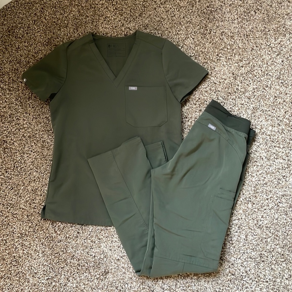 FIGS moss XS set
